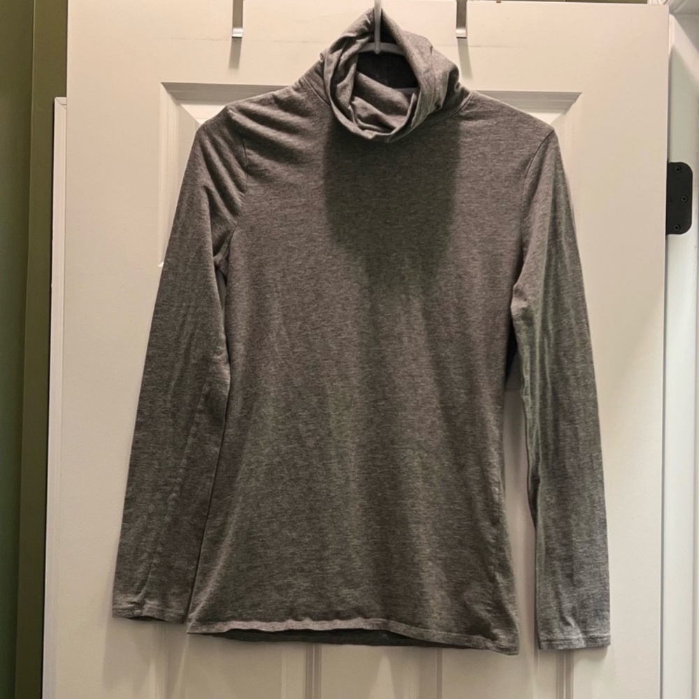 Heather gray turtleneck